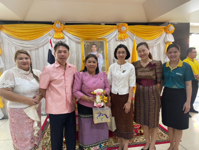 เข้าร่วมพิธีถวายเครื่องไทยธรรมและเทียนพรรษา ... พารามิเตอร์รูปภาพ 1